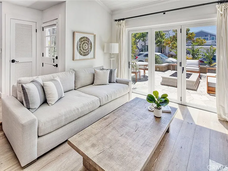 705 Larkspur Ave — Photo 10