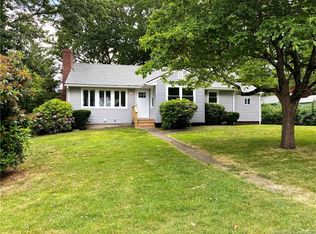 44 Porach Rd, Uncasville, CT 06382