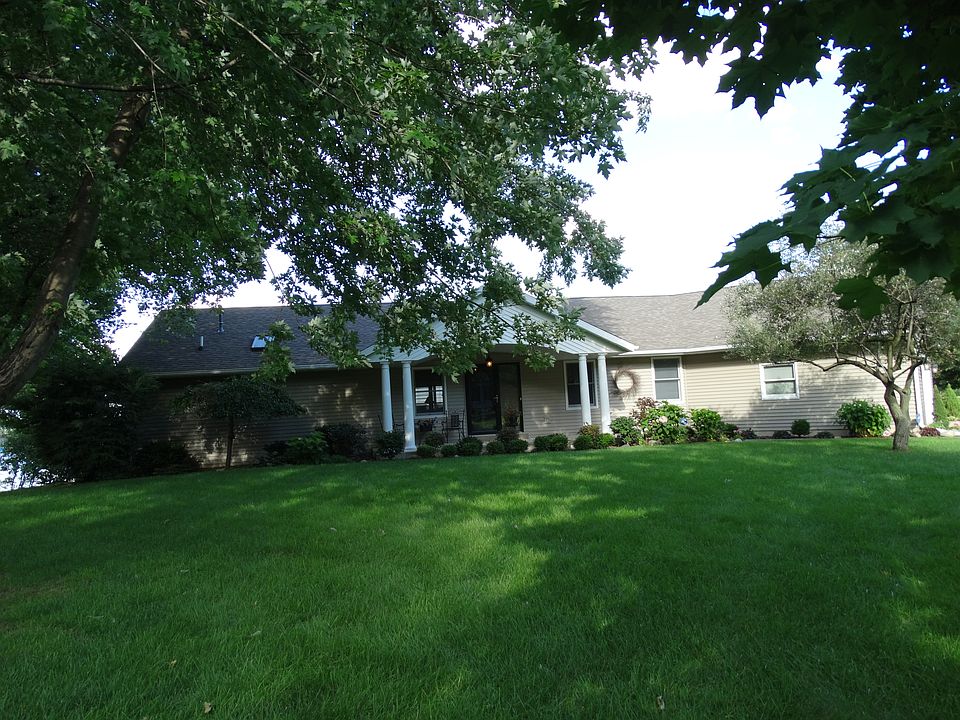 1st image of 24728 Lakewood Dr