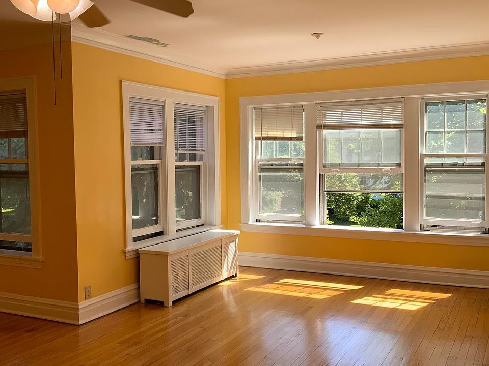 1st image of 325 S Oak Park Ave APT 2