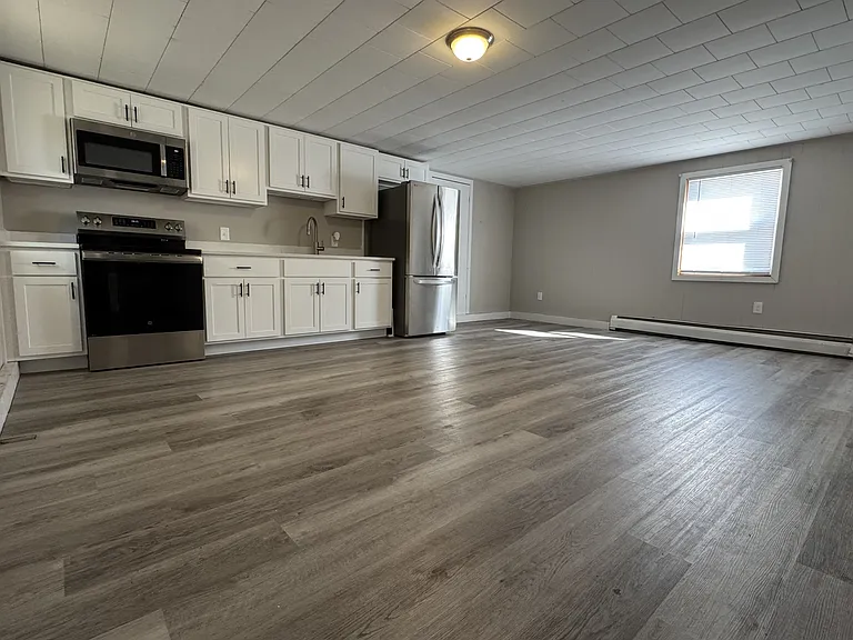 397 W Main St #1 — Photo 1