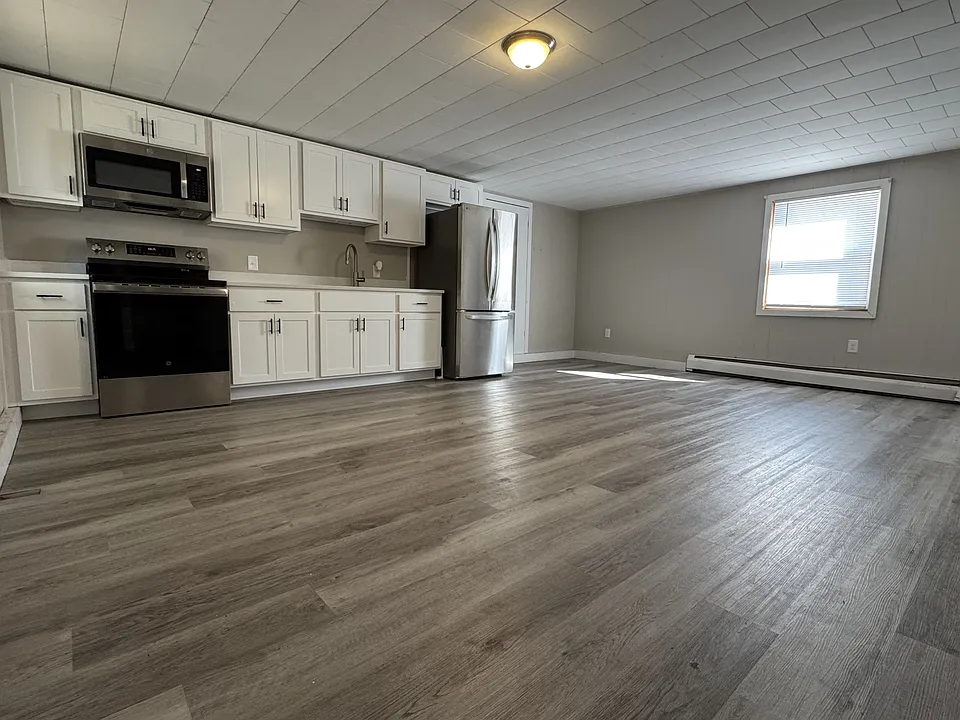 397 W Main St #1