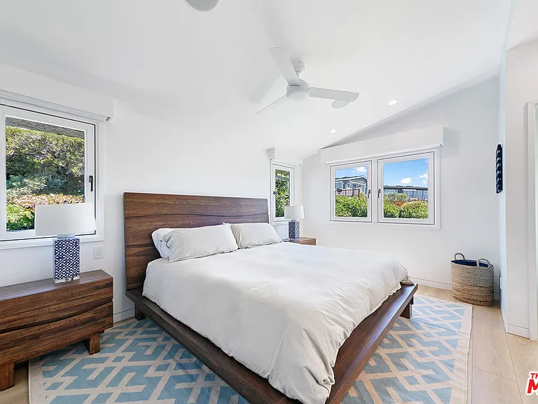 6817 Seawatch Ln — Photo 28