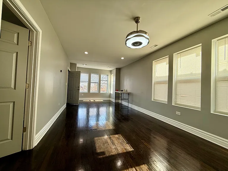 2118 S 59th Ave #2 — Photo 2