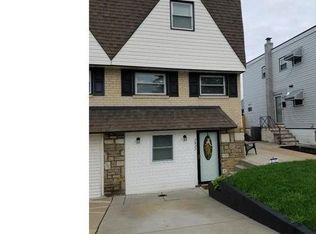 2827 Chase Rd, Philadelphia, PA 19152