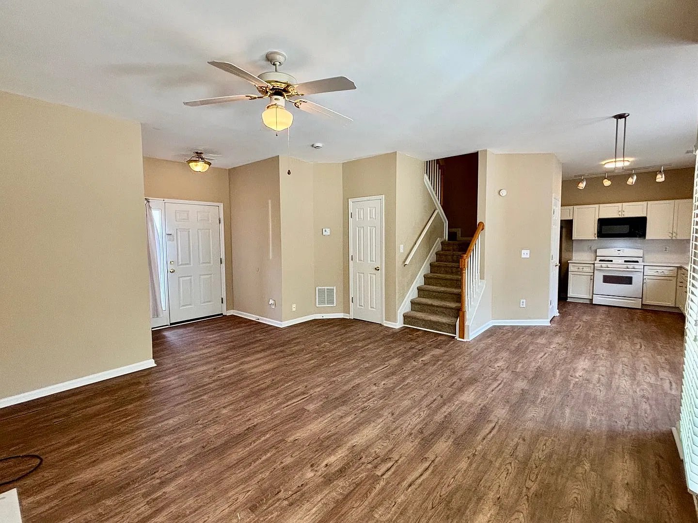 2874 Winterhaven Court — Photo 3