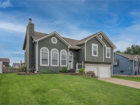 1309 NE Applewood St, Lees Summit, MO 64086