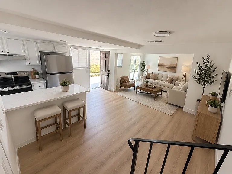 1580 Park Ave — Photo 1