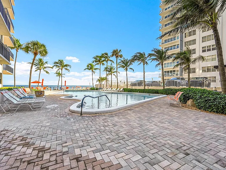 3800 Galt Ocean Dr #311 — Photo 23