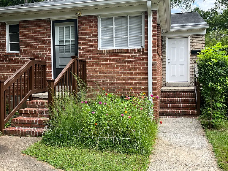 5125 Valley Stream Rd — Photo 4