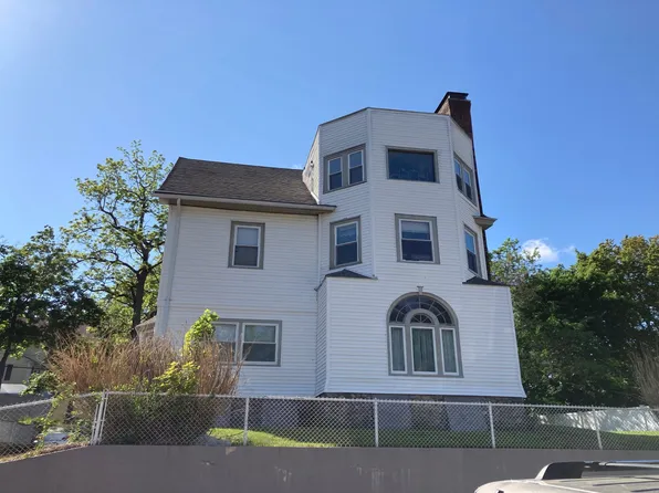 18 Northridge St, Worcester, MA 01603
