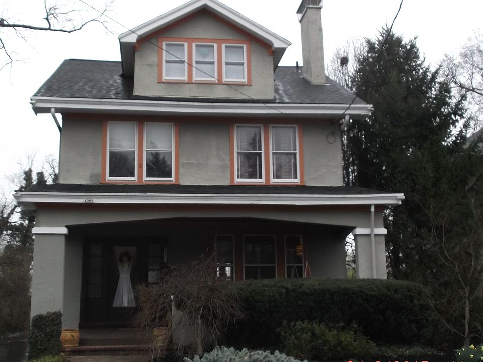 1st image of 1360 Herschel Ave