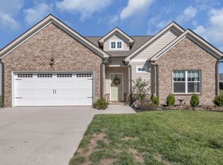 718 Monarchos Bnd, Burns, TN 37029