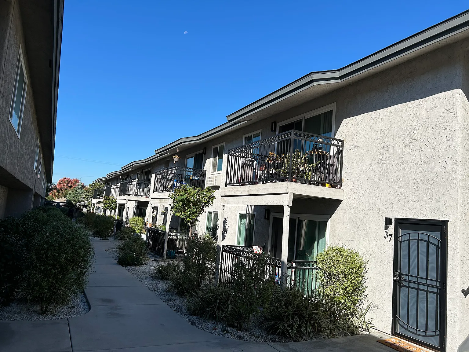 Gridley Apartments — Photo 2