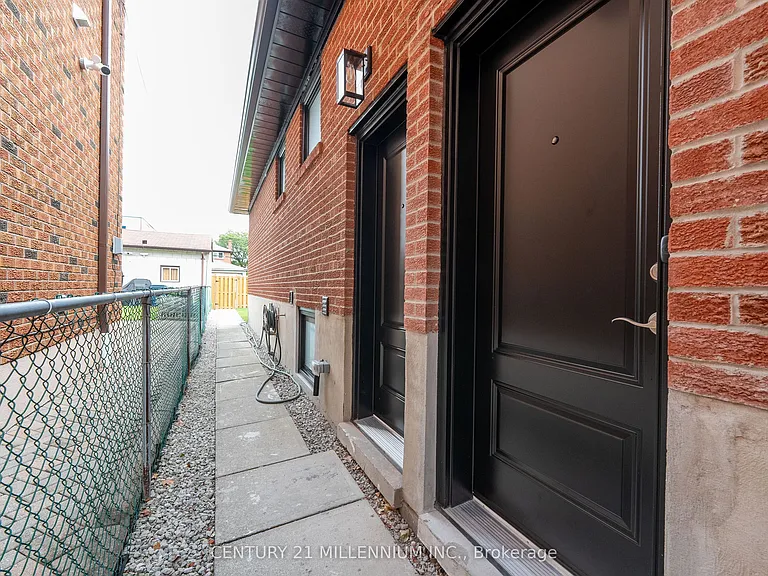 31 Mariposa Ave #B — Photo 18