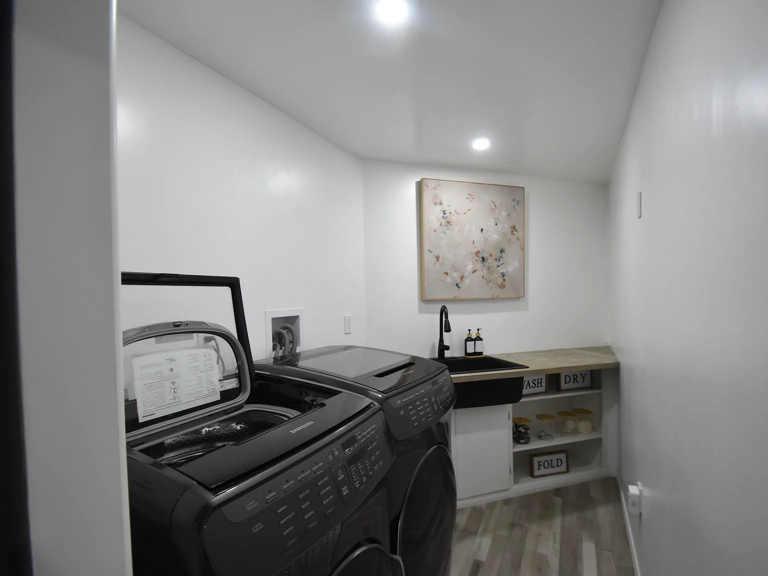3 bed, 2400 sqft, $4,700 — Photo 3