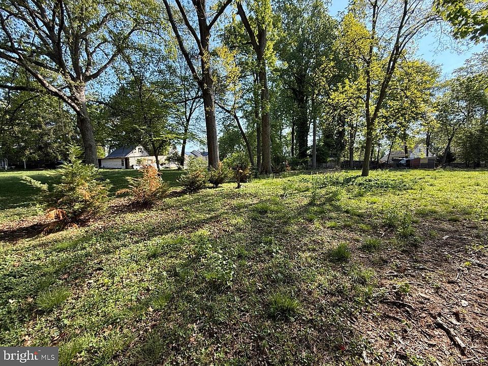 2nd image of 4919 Macon Rd