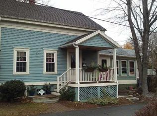 16 Vine St, East Greenwich, RI 02818