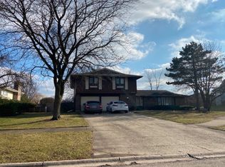 244 Millford Ln, Bloomingdale, IL 60108