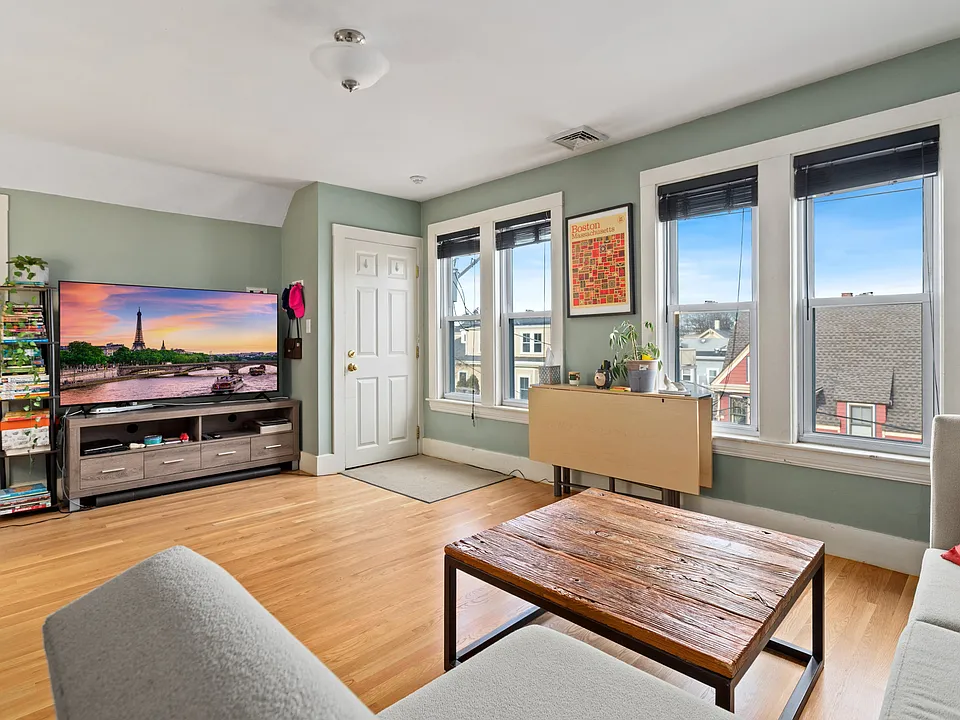 29 Ocean Ave #4