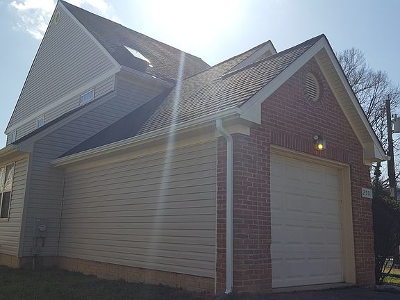 Spacious 1 car garage