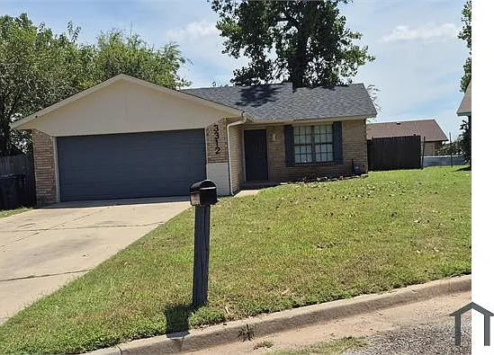 3 bed, 1048 sqft, $1,400 — Photo 3