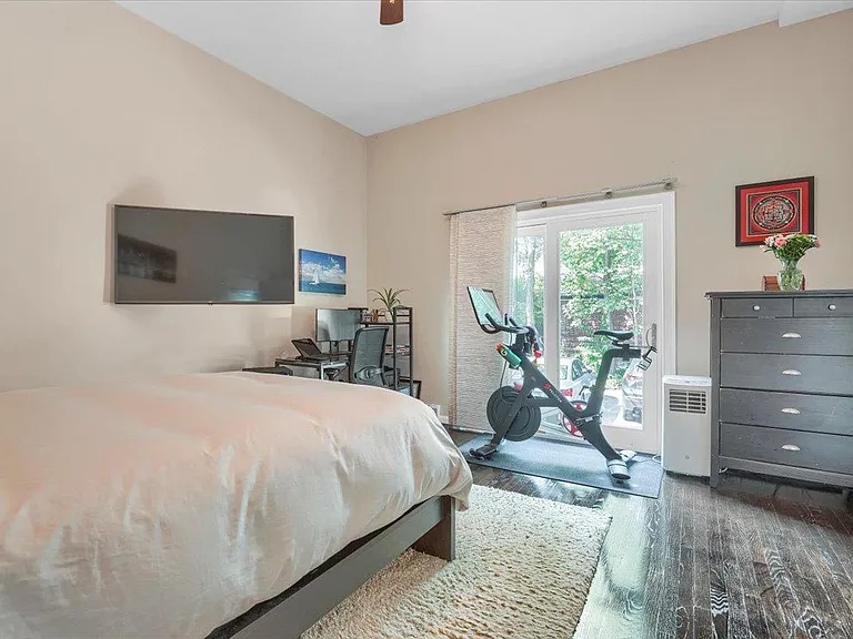 38 Pleasant St #4 — Photo 7