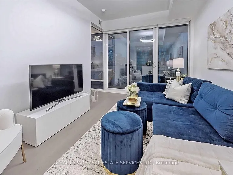 488 University Ave #2703 — Photo 16