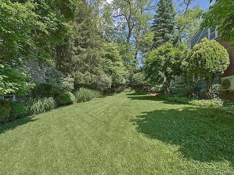 1015 Shore Acres Dr — Photo 16