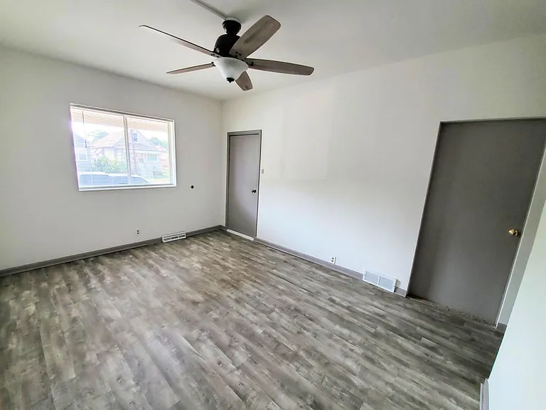 4129 Towle Ave — Photo 9