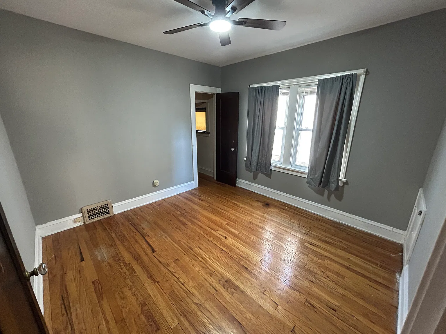 2 bed, 1200 sqft, $1,400 — Photo 4