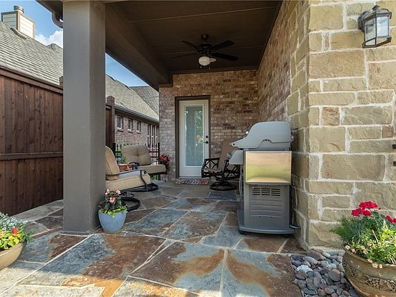 2nd image of 5225 Kentwood Dr