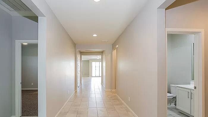 1st image of 4019632 W Curtis Way