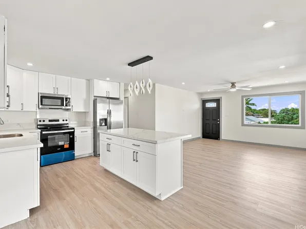 92-304 Akaula St, Kapolei, HI 96707