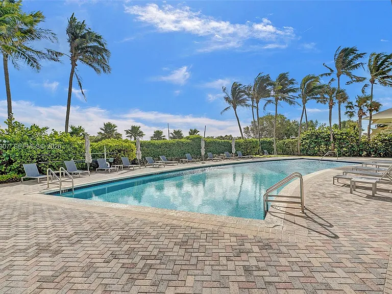 6515 Collins Ave #1107 — Photo 7