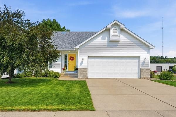 1st image of 344 Saxonwood Road