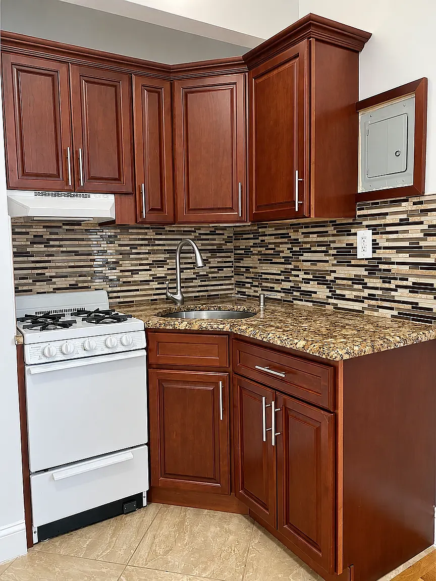 57 Herkimer Street — Photo 4