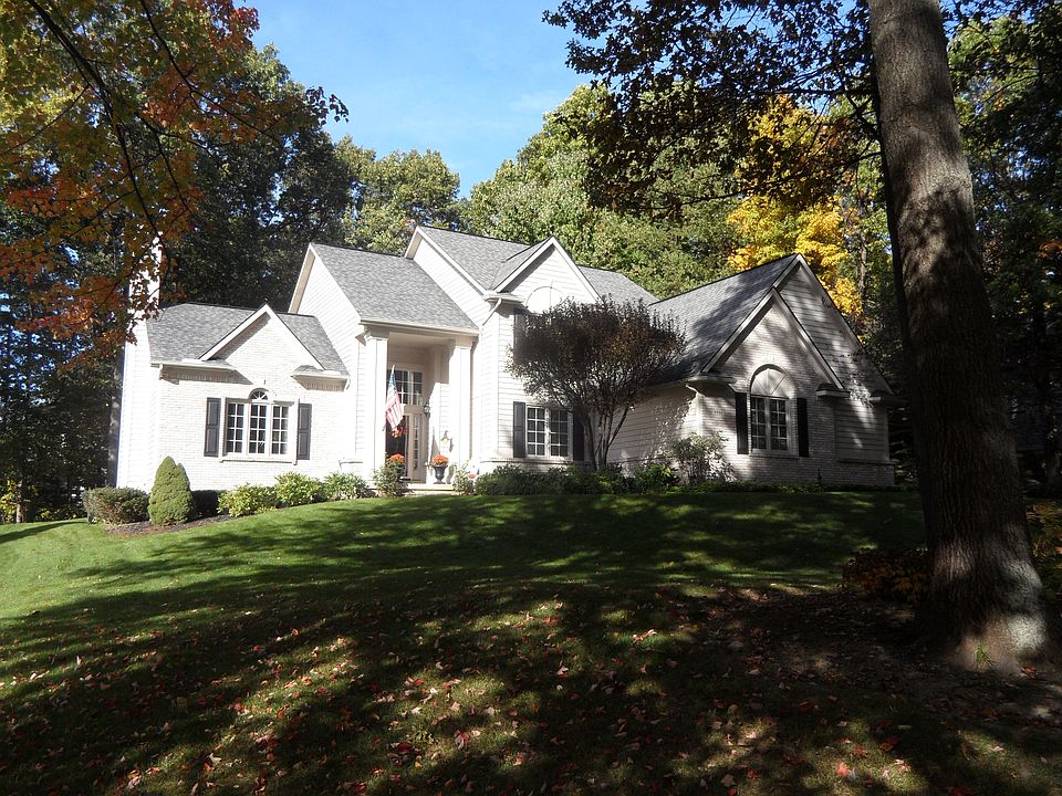 1st image of 9906 Creekwood Trl