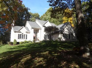 9906 Creekwood Trl, Davisburg, MI