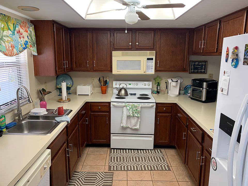 1st image of 4371 Bay Beach Ln