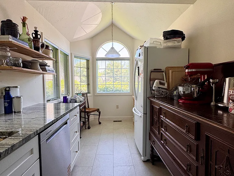 12 Birchwood Ln #12 — Photo 6