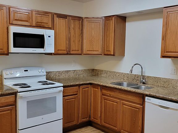 2nd image of 800 E Mesa Ct #D