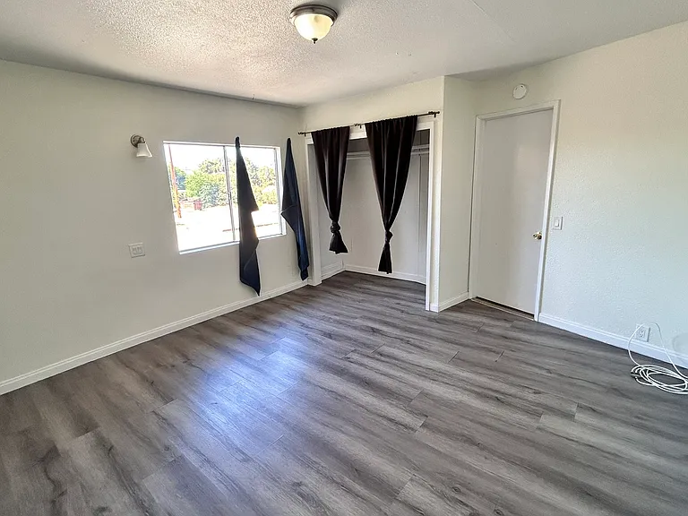 28057 Washington Ave — Photo 19