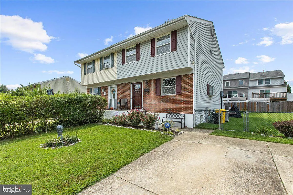 8541 Neptune Dr photo 1