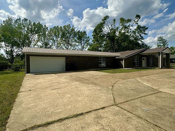 2nd image of 209 Elm Rd