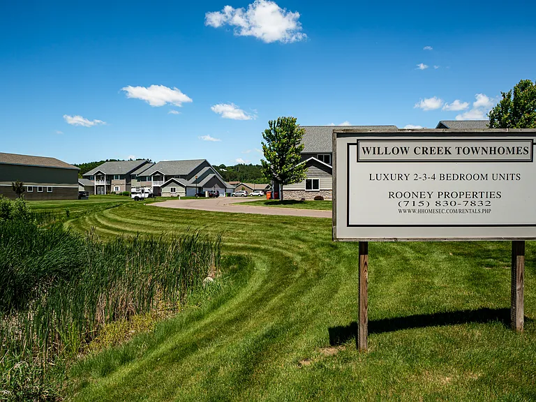 Willow Creek Townhomes — Photo 17