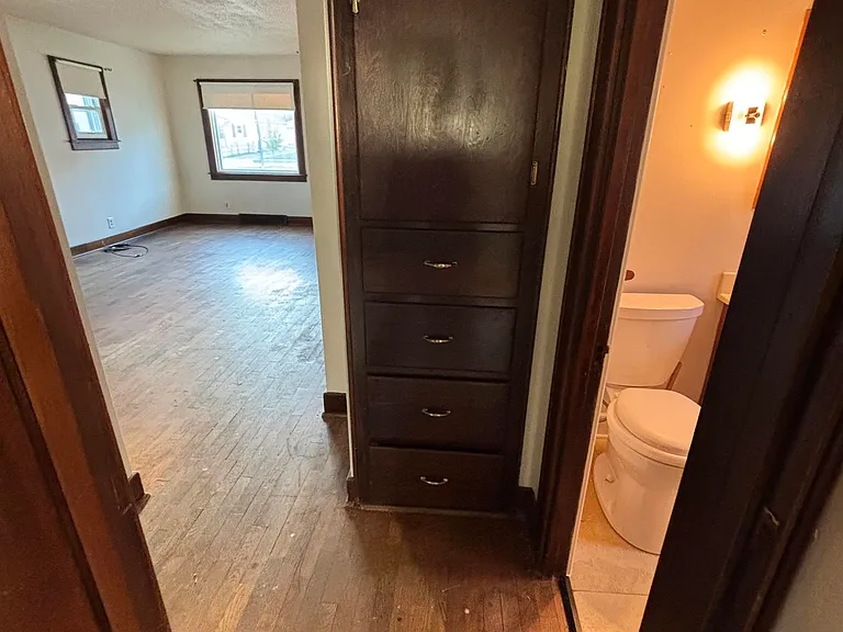 2205 S Pennsylvania Ave — Photo 6