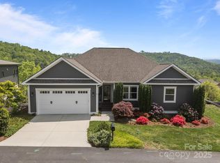 9 Endless View Dr, Weaverville, NC 28787