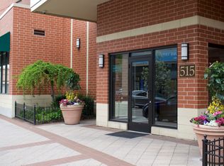 515 Main St APT 506, Evanston, IL 60202