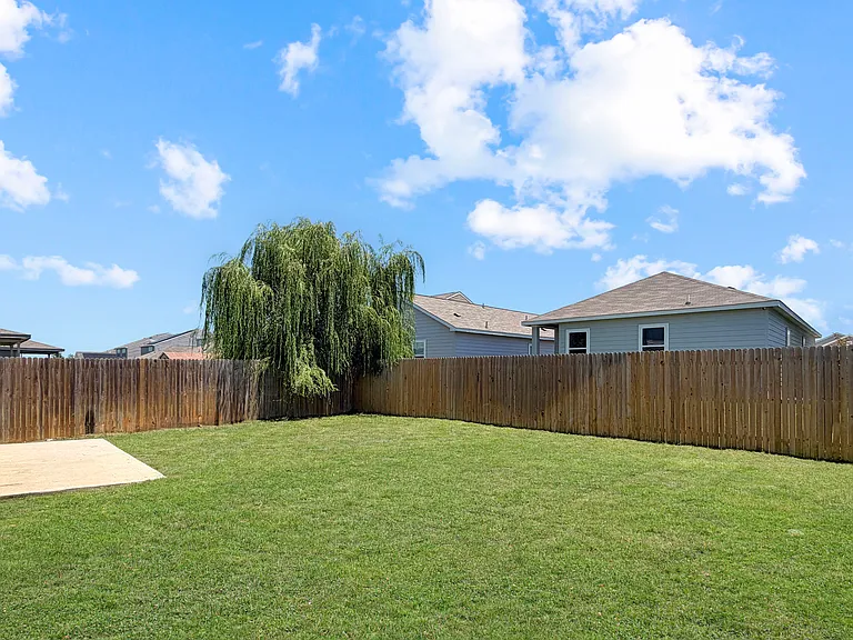 145 Miracle Dr — Photo 20